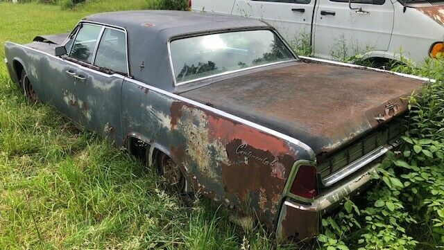 complete car for parts only. hard to find parts. purchased from salvage yard