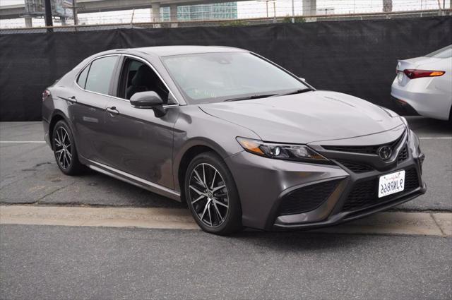 2024 toyota camry se