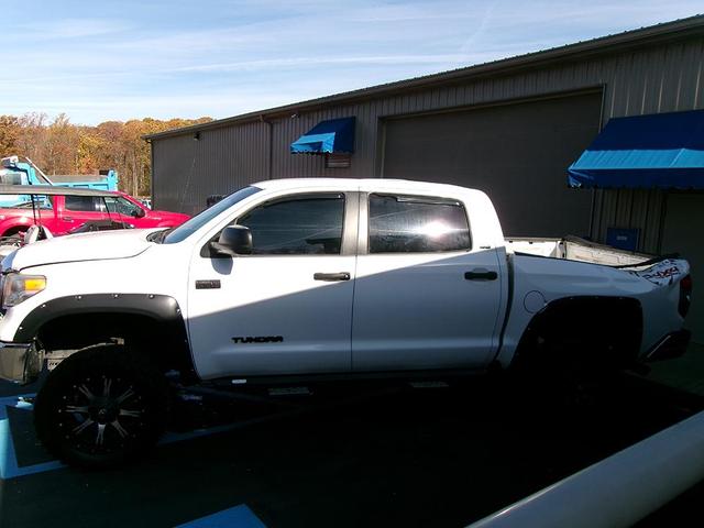 2014 toyota tundra sr5
