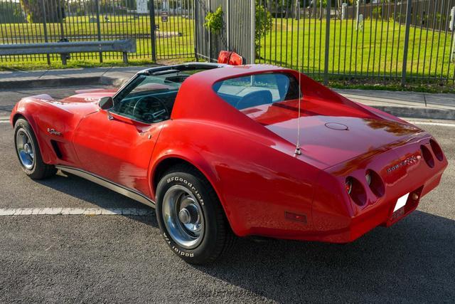 1974 chevrolet corvette base
