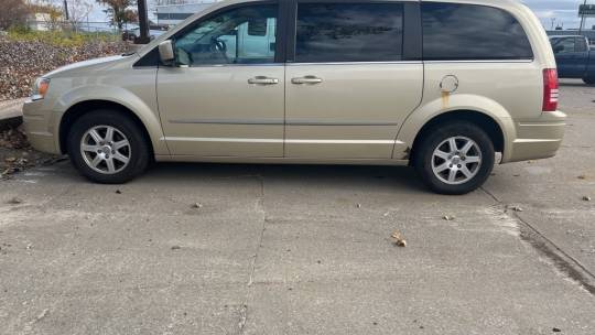 2010 Chrysler Town & Country