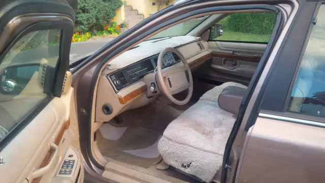 1993 mercury grand marquis. full power, runs excellent