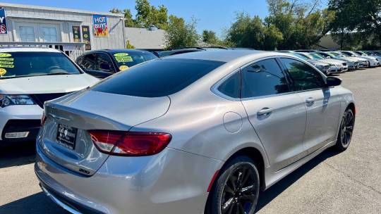 2015 Chrysler 200