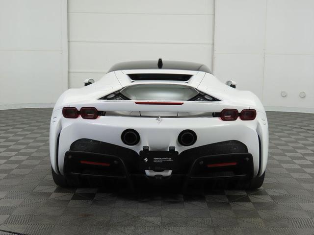 2023 ferrari sf90 stradale base