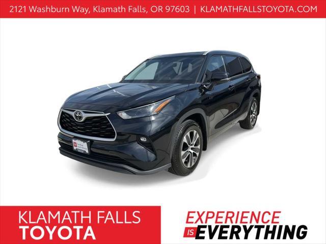 2022 toyota highlander xle