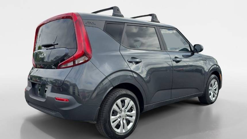 2022 kia soul lx