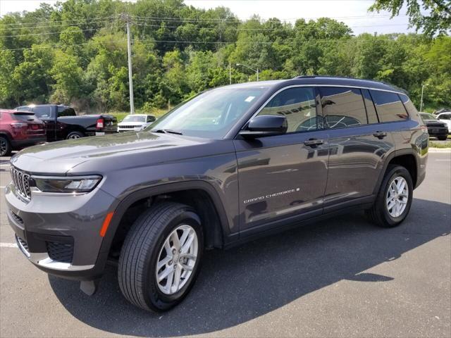2022 jeep grand cherokee l laredo 4x4