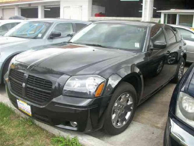 2005 black` dodge magnum in hawthorne, ca
