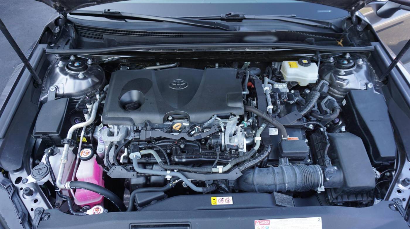 2018 toyota camry hybrid le