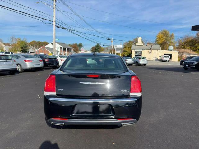 2016 chrysler 300 s