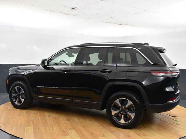 2022 jeep grand cherokee 4xe base
