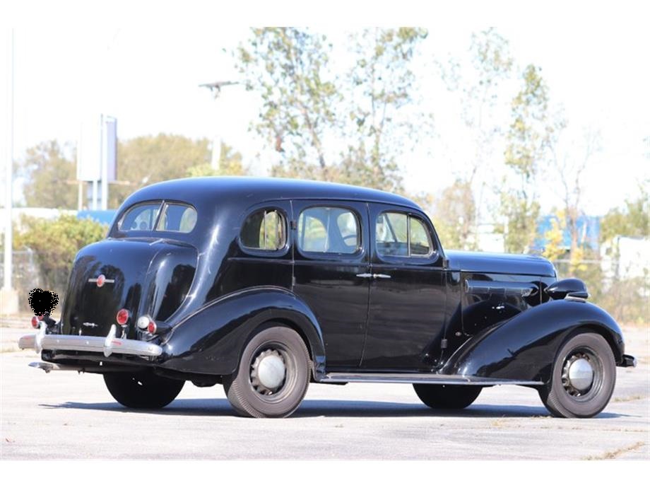 1936 buick 41 club sedan