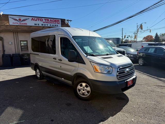 2017 ford transit-150 xlt