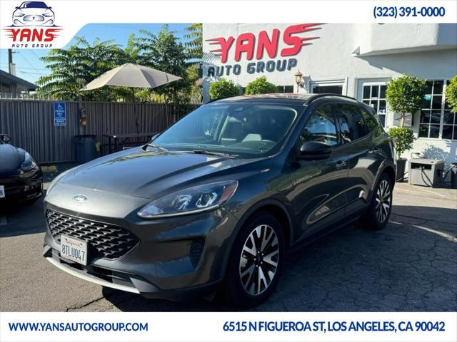 2020 ford escape se