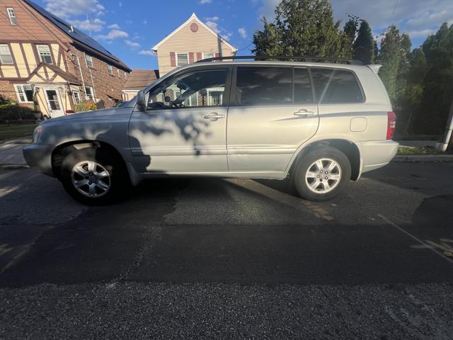 2003 toyota highlander base