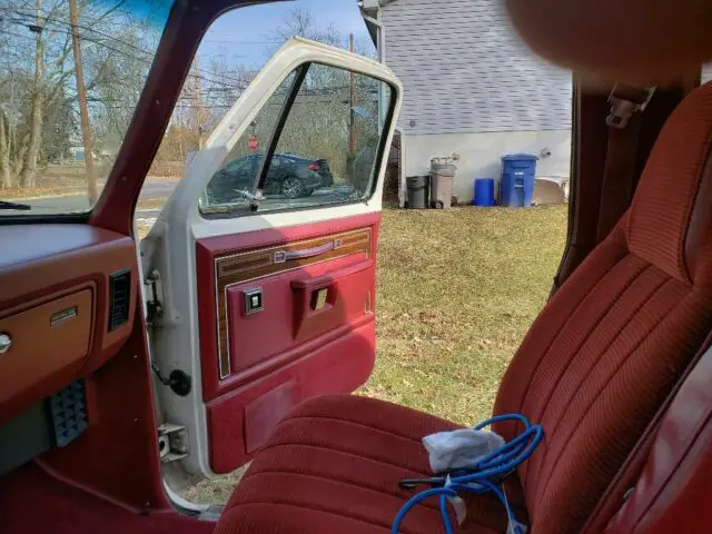 beautiful 1984 dodge ramcharger 5.9l 4x4