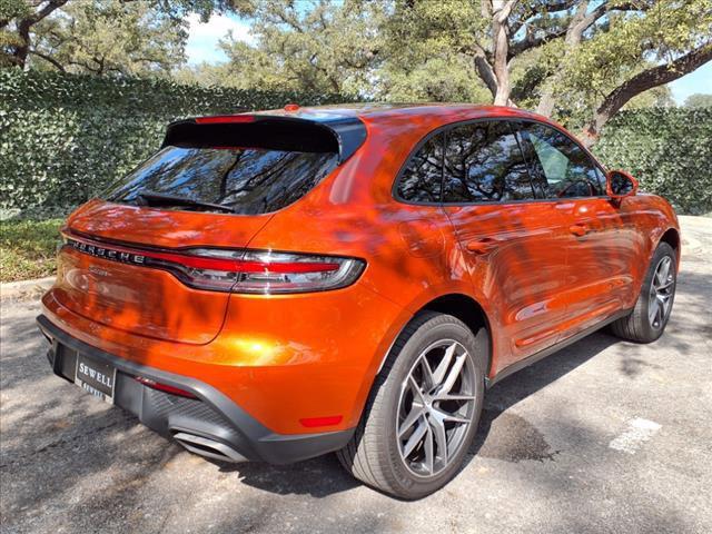2024 porsche macan base