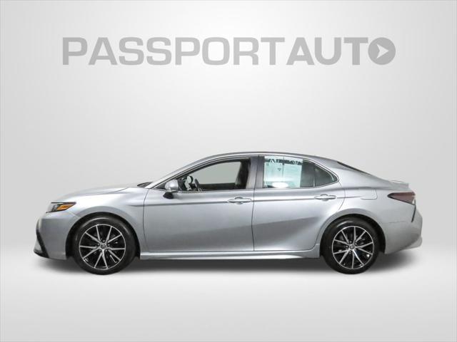 2023 toyota camry se