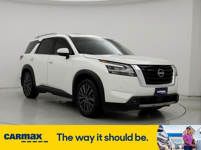 2022 nissan pathfinder sl