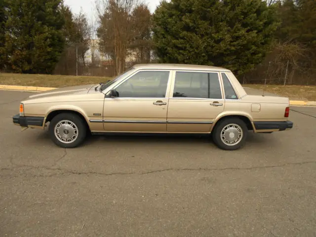 1988 volvo 740 gle sedan 4-door 2.3l automatic