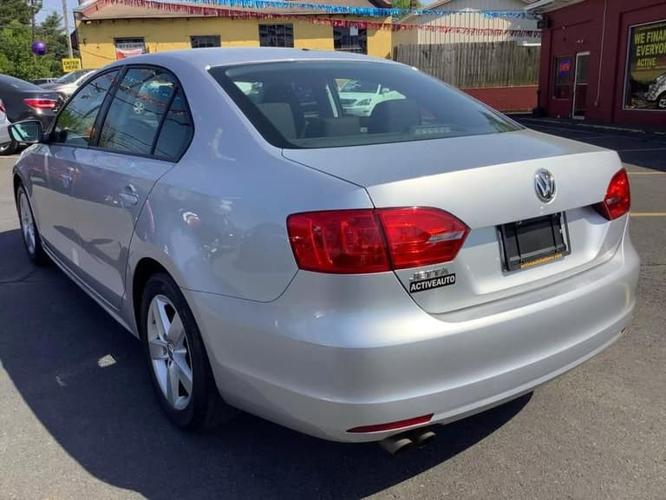 2014 volkswagen jetta 2.0l s sedan 4d in hatboro, pennsylvania