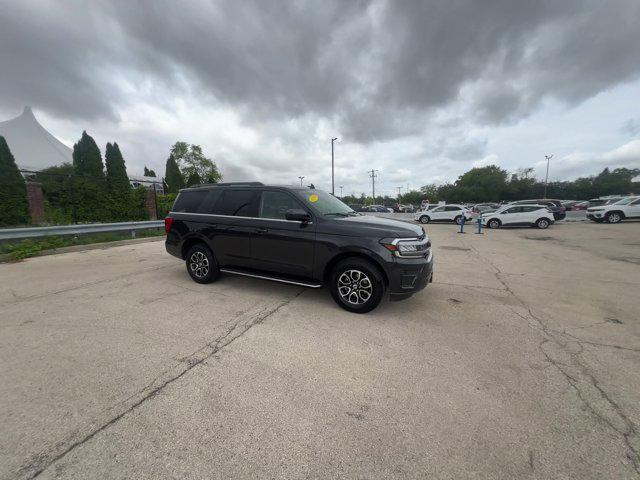 2023 ford expedition xlt