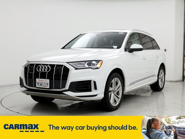 2023 audi q7 premium plus