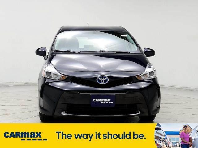 2017 toyota prius v four