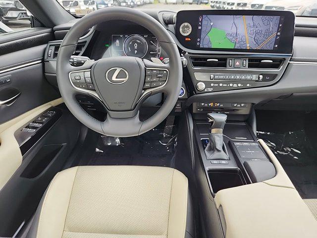 2022 lexus es 300h base