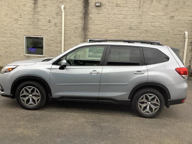 2024 subaru forester premium