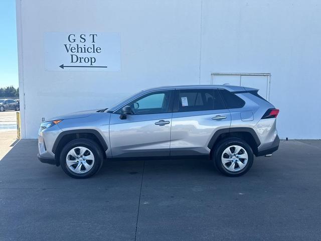 2022 toyota rav4 le