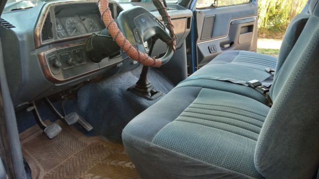 '91ford f-150 lariat xlt 6cyl 4speed arizona truck no rust really nice interior