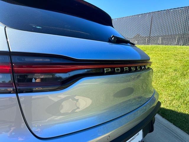2024 porsche macan