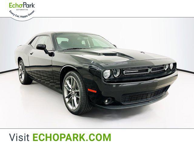 2021 dodge challenger sxt