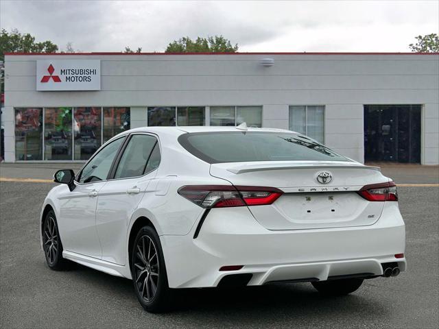 2021 toyota camry se