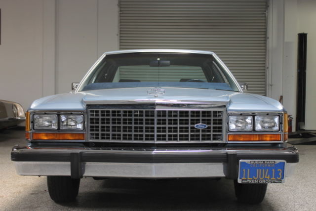 ford crown victoria 45,000 original miles! 1 california owner!