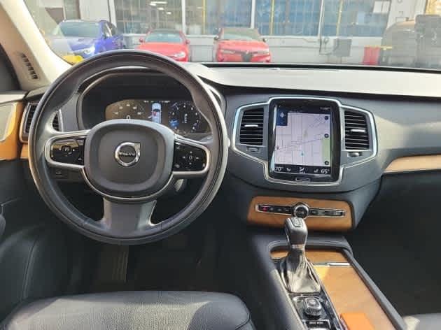 2021 volvo xc90 t6 momentum 7 passenger