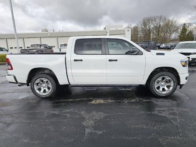 2024 ram 1500 tradesman crew cab 4x4 5'7' box in youngstown, ohio