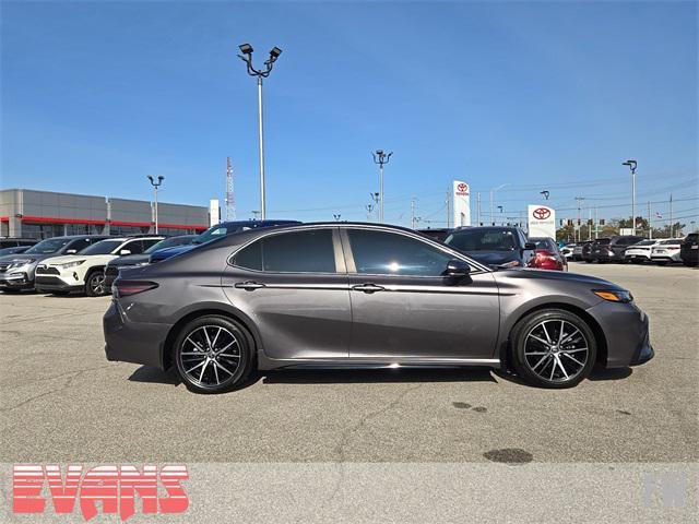 2023 toyota camry se