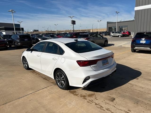 2022 kia forte lxs
