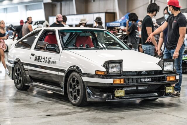 clean title, no rust, 210hp, 6 speed manual transmission