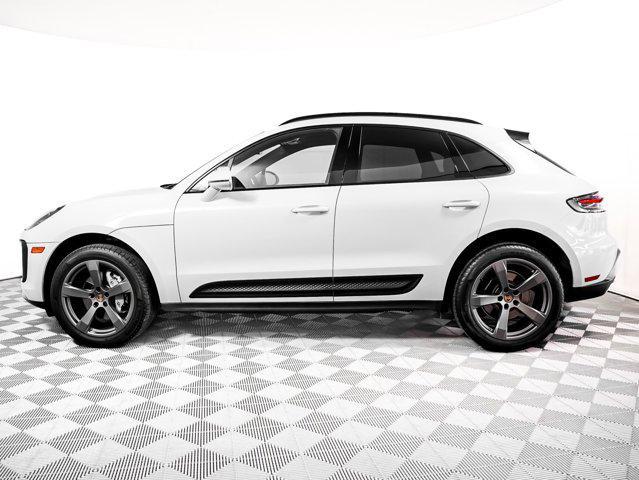 2022 porsche macan base