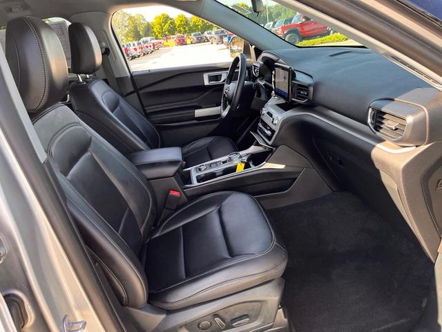 2021 ford explorer xlt