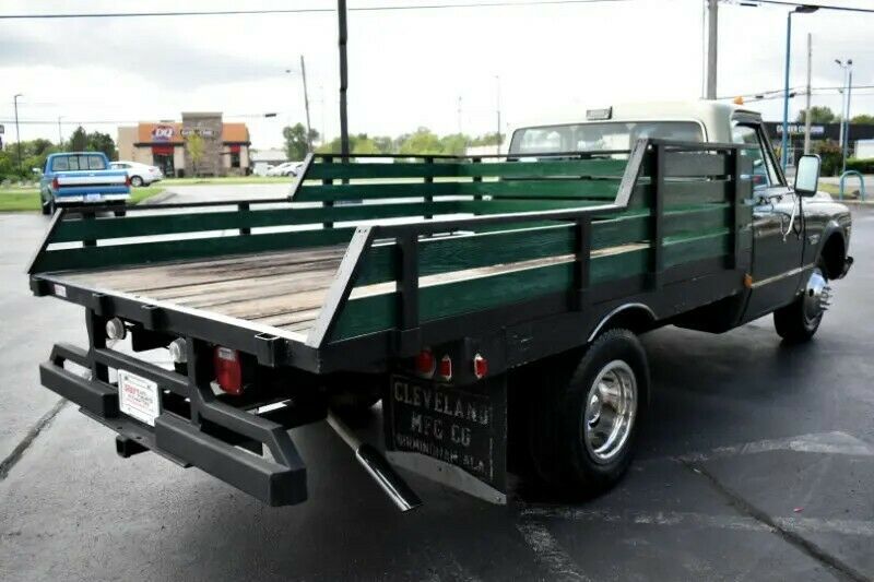 1970 chevrolet cst/30,dually rwd, manual