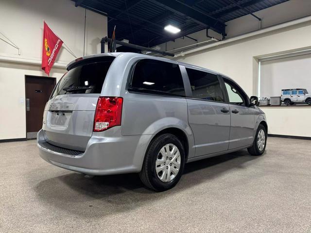 2019 dodge grand caravan se