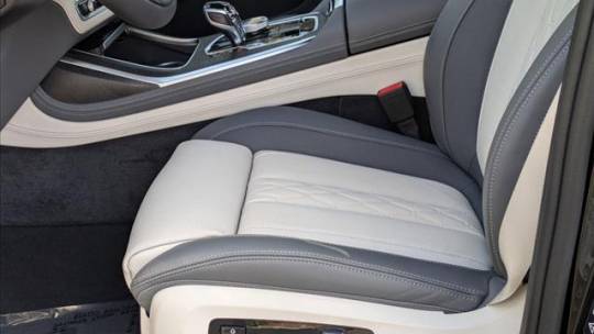 2025 BMW X7