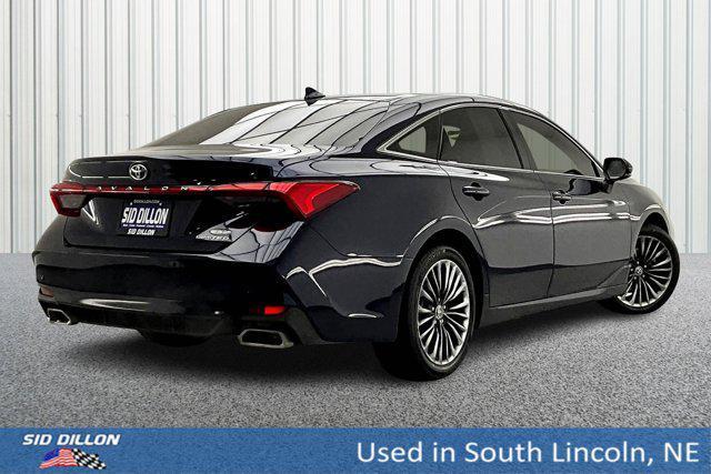 2022 toyota avalon limited
