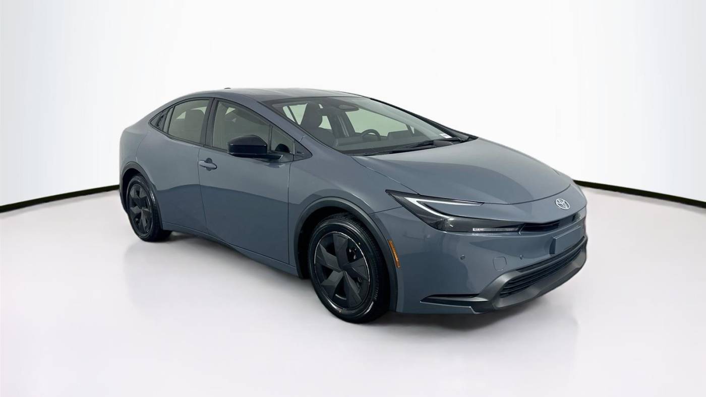 2023 toyota prius le