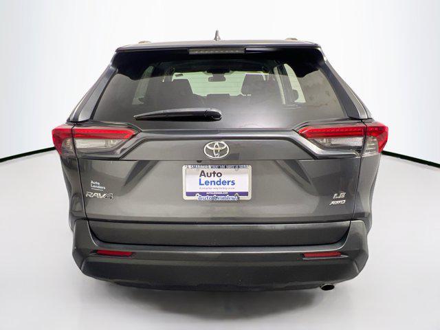 2021 toyota rav4 le