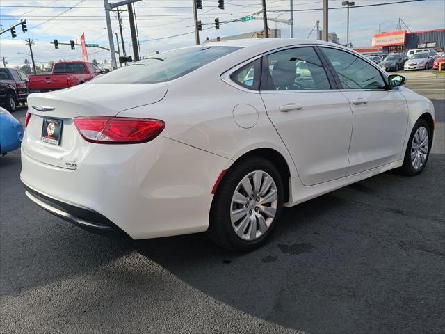 2016 chrysler 200 lx